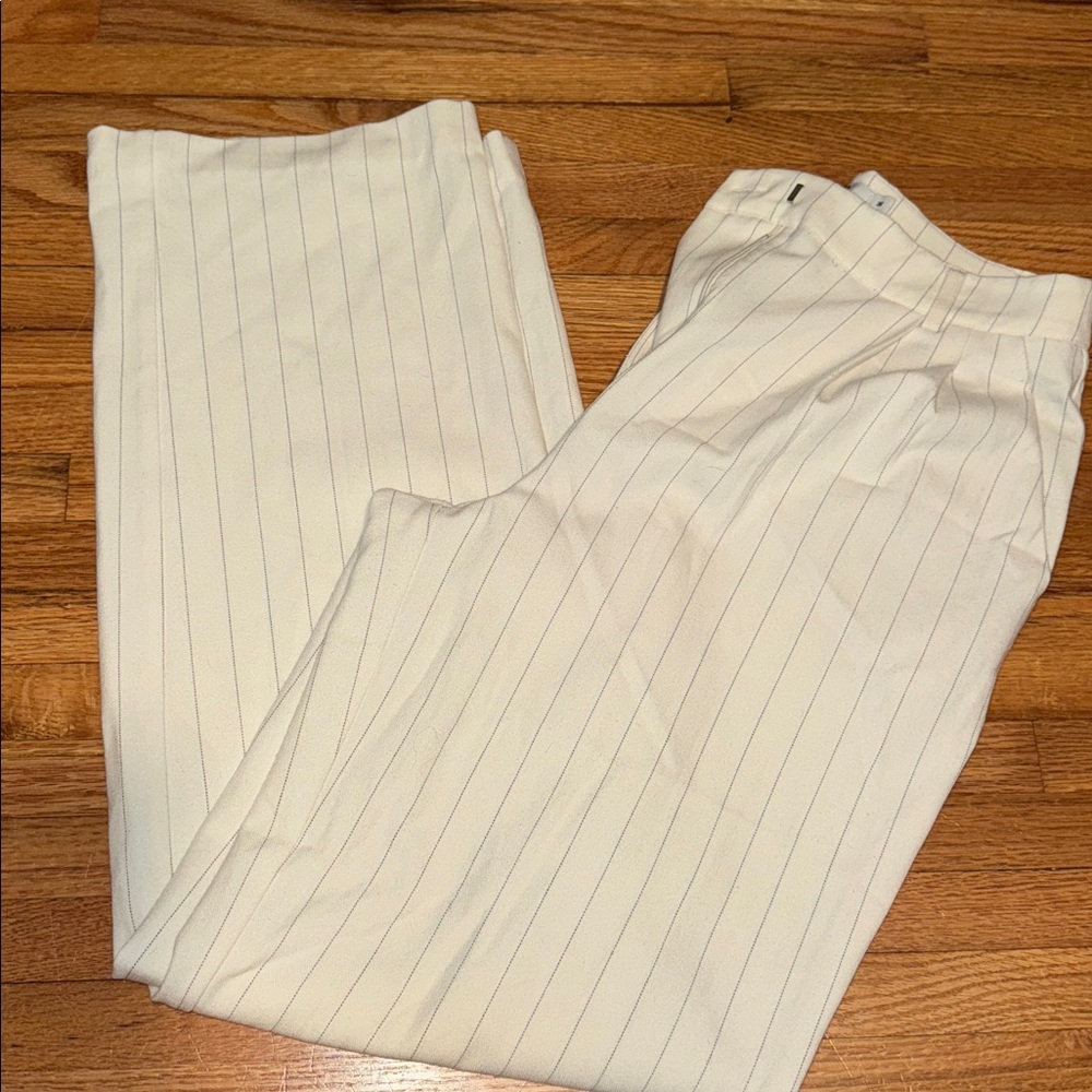 Elegant Cream Women's Suit Set - Picture 5 of 7